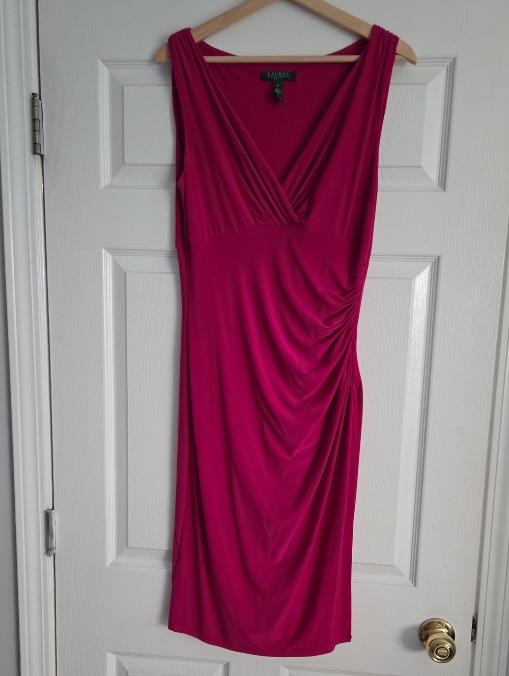 Lauren Ralph Lauren Size 10 Fuchsia V-Neck Sleeveless Midi Dress